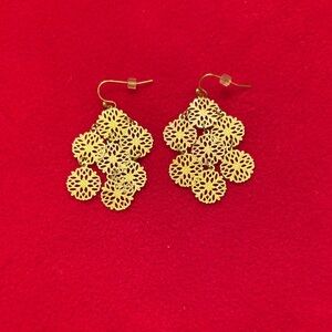 Elegant Gold Filigree Earrings